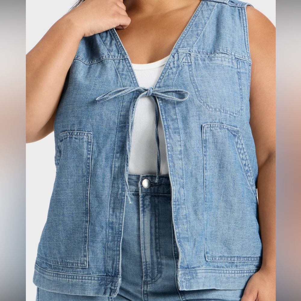 Women's Plus Size Universal Threads Light Blue Medium Wash Denim Vest Size 3x